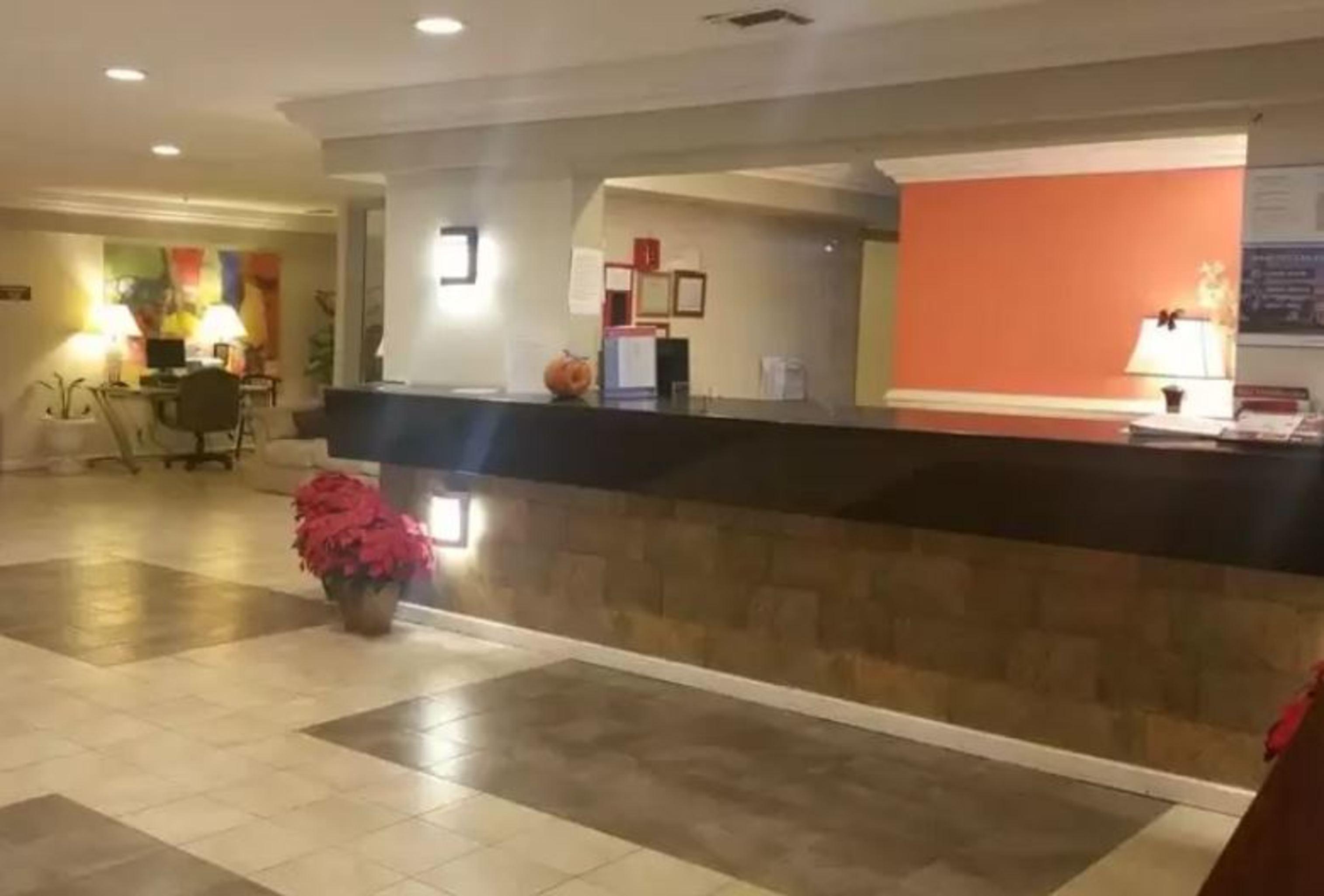 Super 8 By Wyndham Temple I-35 Hotel Exterior photo